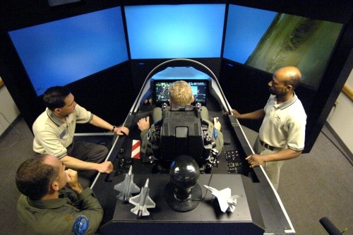 Hệ thống lái mô phỏng chiến cơ tàng hình F-35 của Mỹ ảnh 4